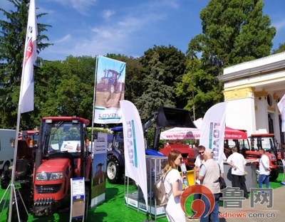 雷沃盛装亮相2019乌克兰国际农业博览会备受赞誉